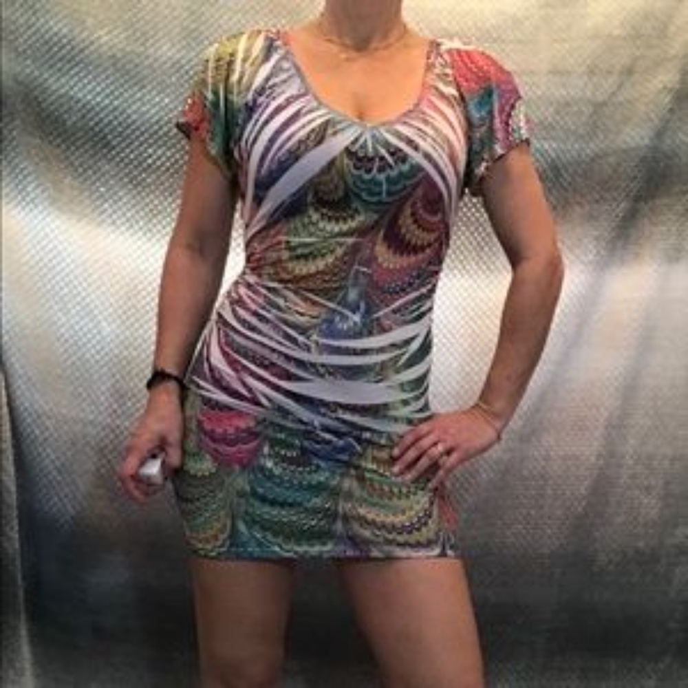 3/$15 Body hugging dress size s